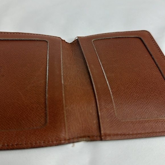 Louis Vuitton Monogram ID Holder - Picture 16 of 16